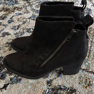 Rockport Black Leather Ankle Booties with Zipper